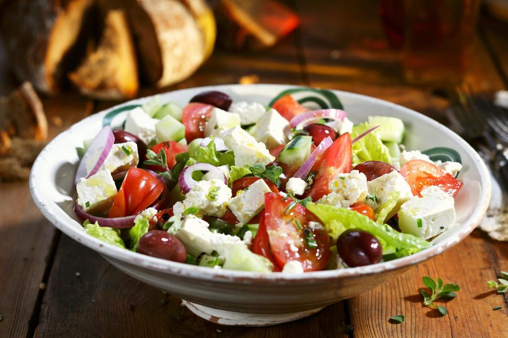 Greek Salad with Red Wine Vinaigrette Read & Be Well Canyon Ranch